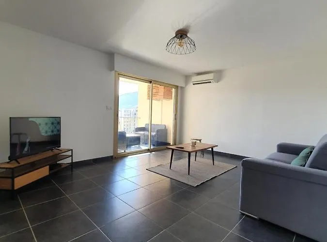 Spacieux T2 Lumineux Proche Du Centre Appartement