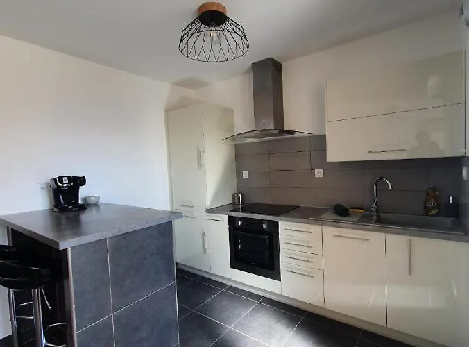 Spacieux T2 Lumineux Proche Du Centre Ajaccio (Corsica)